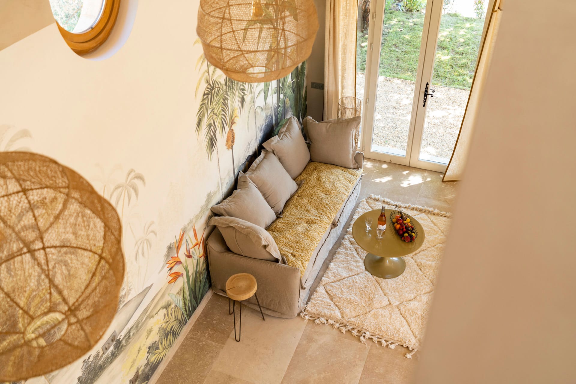 Appartement Mûrier, hébergement de luxe en location au Domaine d'Égenia, hébergement de luxe en Provence, Luberon