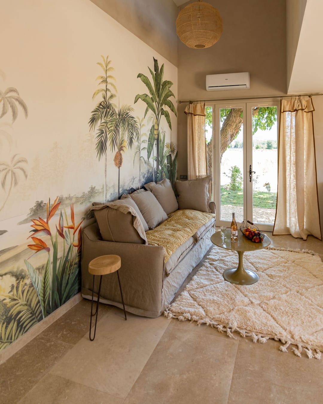 Appartement Mûrier, hébergement de luxe en location au Domaine d'Égenia, hébergement de luxe en Provence, Luberon